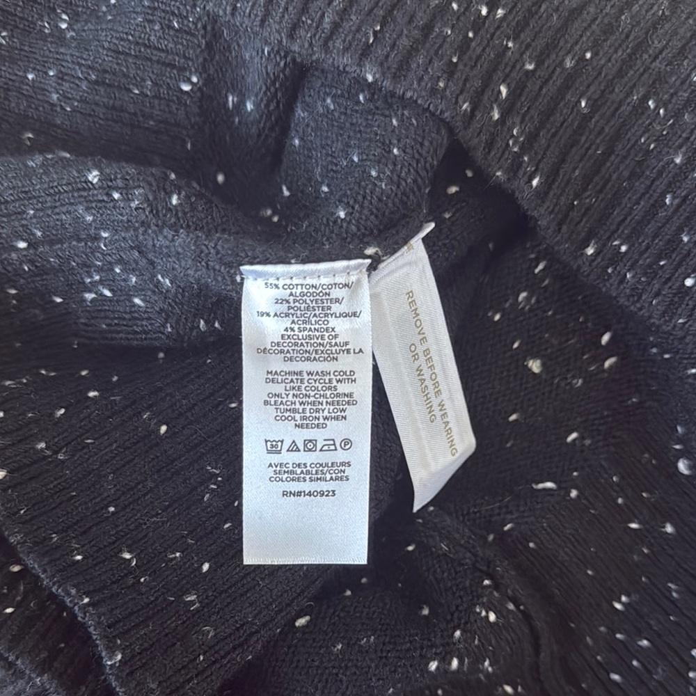 Black Sweater with Polar Bear Design - Picture 12 of 12